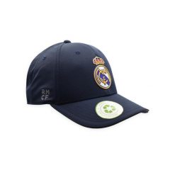Ciemnoniebieska czapka kibica Realu Madryt 2025/26. Niebieskie czapki męskie REAL MADRID, bez wzorów. Za 104.32 zł.