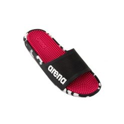 Klapki Arena Marco. Czerwone klapki damskie ARENA, bez wzorów, sportowe, bez obcasa, bez zapięcia. Za 136.70 zł.