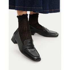 Półbuty Vagabond Shoemakers. Czarne półbuty damskie Vagabond Shoemakers, bez wzorów, bez obcasa, na obcasie, bez zapięcia. Za 343.99 zł.