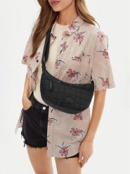 Roxy Torebka CWBEO-ROXY-M-004-07 Czarny. Czarne listonoszki damskie Roxy, bez wzorów, z materiału, bez dodatków. Za 99.99 zł.