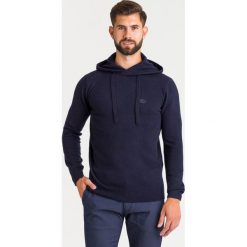 SWETER Emporio Armani Z KASZMIREM. Niebieskie swetry męskie Emporio Armani, l, z aplikacjami, z kaszmiru, bez kołnierzyka, bez ramiączek. Za 1,559.00 zł.