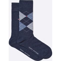Tommy Hilfiger - Skarpety męskie roz. 39-42 (2-pak). Czerwone skarpety męskie Tommy Hilfiger, bez wzorów, z bawełny. W wyprzedaży za 39.90 zł.