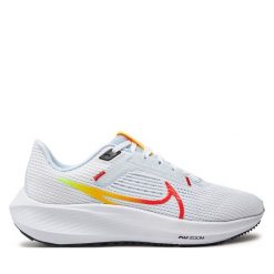 Buty do biegania Nike. Niebieskie obuwie sportowe damskie Nike, bez wzorów, bez zapięcia, do biegania. Za 539.99 zł.