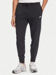 Nike Spodnie dresowe Club Fleece FN3801 Czarny Regular Fit. Czarne spodnie sportowe męskie Nike, m, bez wzorów, z bawełny. Za 239.99 zł.