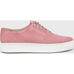 Vagabond - Buty. Czerwone obuwie sportowe damskie Vagabond, bez wzorów, z gumy, bez zapięcia, Adidas Advantage. W wyprzedaży za 219.90 zł.
