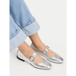 Baleriny Lasocki. Szare balerinki damskie Lasocki, bez wzorów, bez obcasa, bez zapięcia. Za 169.99 zł.