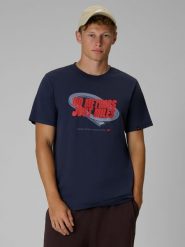 4F T-shirt regular z nadrukiem męski - granatowy XL. Niebieskie t-shirty męskie 4F, m, bez wzorów, z bawełny, bez kołnierzyka, bez ramiączek. Za 69.99 zł.