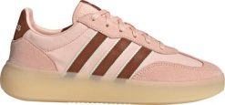 Adidas Buty damskie adidas Barreda Decode jasnoróżowe IH1444 36. Czerwone obuwie sportowe damskie Adidas, bez wzorów, bez zapięcia. Za 398.51 zł.