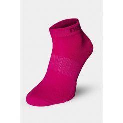 Skarpety stopki bezszwowe Unisex Nessi Sportswear Road S Oddychające. Czerwone skarpetki damskie NESSI SPORTSWEAR, bez wzorów. Za 47.90 zł.