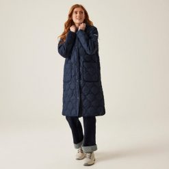 Parka damska Regatta Jaycee II. Niebieskie parki damskie Regatta, bez wzorów, z puchu, bez kaptura. W wyprzedaży za 297.00 zł.