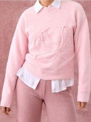 Sweter z aplikacją 3D z domieszką wełny - różowy. Czerwone swetry nierozpinane damskie Sinsay, l, z aplikacjami, z wełny, bez kołnierzyka, bez ramiączek. Za 59.99 zł.