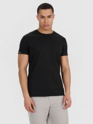 4F T-shirt regular gładki męski - czarny XXL. Czarne t-shirty męskie 4F, m, bez wzorów, z bawełny, bez kołnierzyka, bez ramiączek. Za 59.99 zł.