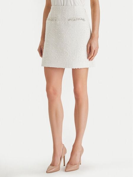 Guess Spódnica mini W6RD56 WJ632 Écru Regular Fit. Białe spódnice damskie Guess, l, z aplikacjami, z syntetyku, mini. Za 252.99 zł.