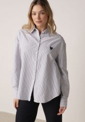 Niebieska Koszula z Bawełną w Paski Ozdobiona Haftem Sercem Sewriva. Niebieskie koszule damskie Born2be, bez wzorów, z bawełny, klasyczne, bez kołnierzyka, bez ramiączek. Za 84.99 zł.