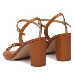 Sandały HÖGL. Brązowe sandały damskie HÖGL, bez wzorów, bez obcasa, na słupku, bez zapięcia. Za 799.99 zł.