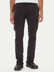 Mustang Spodnie materiałowe Daytona 1016826 Czarny Slim Fit. Czarne spodnie materiałowe męskie Mustang, bez wzorów, z bawełny. Za 349.99 zł.