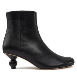 Botki Weekend Max Mara. Czarne botki damskie Weekend Max Mara, bez wzorów, bez obcasa, na słupku, bez zapięcia. Za 1,429.00 zł.