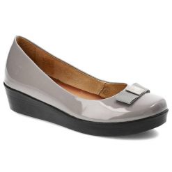 Szare Półbuty Maciejka Damskie Eleganckie Obuwie. Szare półbuty damskie Maciejka, bez wzorów, ze skóry, eleganckie, bez obcasa, na koturnie, bez zapięcia. Za 169.00 zł.