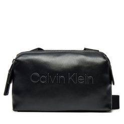Saszetka Calvin Klein. Czarne saszetki i nerki męskie Calvin Klein, bez wzorów. Za 199.99 zł.