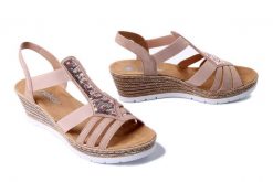 RIEKER 91913-31 pink, sandały damskie. Czerwone sandały damskie Rieker, bez wzorów, bez obcasa, na koturnie, bez zapięcia. Za 223.93 zł.