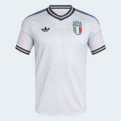 Koszulka piłkarska replika Włochy 26 wyjazdowa. Niebieskie bluzki damskie Adidas, xl, bez wzorów, z tkaniny, sportowe, bez kołnierzyka, bez ramiączek. Za 449.99 zł.