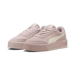 Damskie sneakersy Carina Mia Suede PUMA. Białe obuwie sportowe damskie Puma, bez wzorów, bez zapięcia, tenisowe. W wyprzedaży za 249.00 zł.