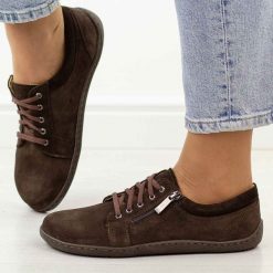 Brązowe zamszowe skórzane Polskie półbuty damskie barefoot Gregors 1153. Brązowe półbuty damskie GREGORS, na jesień, bez wzorów, z jeansu, biznesowe, bez obcasa, na płaskiej podeszwie, bez zapięcia. Za 379.00 zł.