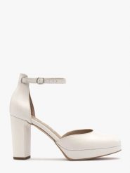 Dwuczęściowe czółenka na wysokim słupku oraz balu. Białe czółenka damskie Ryłko, bez wzorów, z gumy, bez obcasa, na słupku, bez zapięcia. W wyprzedaży za 199.99 zł.