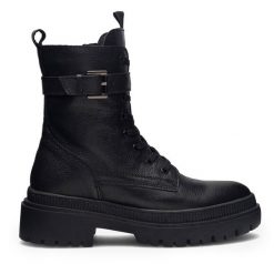 Trapery Lasocki. Czarne trapery damskie Lasocki, bez zapięcia. Za 188.99 zł.