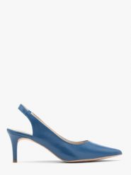 Niebieskie czółenka typu slingback JOAN. Niebieskie czółenka damskie Ryłko, bez wzorów, z gumy, bez obcasa, na szpilce, bez zapięcia. W wyprzedaży za 249.99 zł.