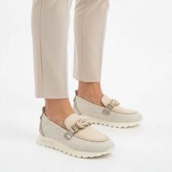 Półbuty damskie Hispanitas, ze skóry naturalnej z tekstylnymi wstawkami z siateczki i wsuwanym krojem, beżowe, HV264857 Formentera-V26 Panna Bolero-V. Brązowe półbuty damskie Hispanitas, bez wzorów, z materiału, eleganckie, bez obcasa, bez zapięcia. Za 629.00 zł.