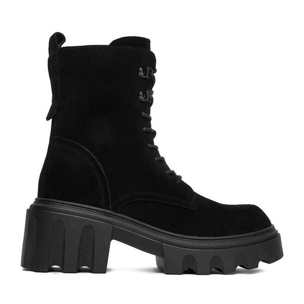 Trzewiki Badura. Czarne botki damskie Badura, bez wzorów, bez obcasa, na słupku, bez zapięcia. Za 199.99 zł.