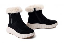 RIEKER Revolution W1772-00 black, botki damskie. Czarne botki damskie Rieker, na zimę, bez wzorów, bez obcasa, bez zapięcia. Za 479.90 zł.