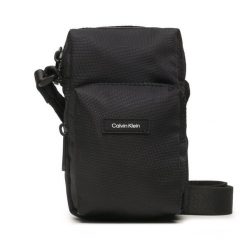 Saszetka Calvin Klein. Czarne saszetki i nerki męskie Calvin Klein, małe. Za 229.99 zł.