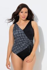 Damskie Strój kąpielowy w kopertowym stylu miękkie miseczki ozdobna klamra. Czarne stroje kąpielowe damskie Ulla Popken, plus size, bez wzorów, z elastanu. Za 191.99 zł.