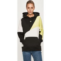 Adidas Originals - Bluza. Czarne bluzy damskie adidas Originals, bez wzorów, z bawełny, bez ramiączek, z kapturem. Za 299.90 zł.