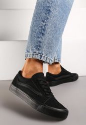 Czarne Tenisówki z Ozdobną Naszywką i Przeszyciami Buildoria. Czarne trampki i tenisówki damskie Born2be, z aplikacjami, z jeansu, bez zapięcia. Za 74.99 zł.