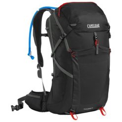 Plecak turystyczny z bukłakiem Camelbak Fourteener 32L. Czarne plecaki damskie CAMELBAK, bez wzorów, sportowe. Za 883.99 zł.