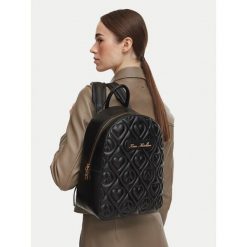 Plecak LOVE MOSCHINO. Czarne plecaki damskie Love Moschino, bez wzorów. Za 1,009.00 zł.