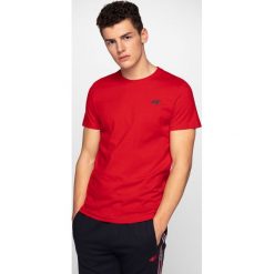 T-shirt męski TSM300 - czerwony. Czerwone t-shirty męskie 4F, m, bez wzorów, bez kołnierzyka, bez ramiączek. Za 39.99 zł.