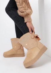 Beżowe Śniegowce Stikine. Brązowe śniegowce damskie Born2be, z futra, za kostkę, bez zapięcia. Za 69.99 zł.