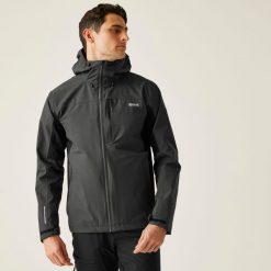 Kurtka przeciwdeszczowa dla mężczyzn Regatta BIRCHDALELL. Niebieskie kurtki męskie Regatta, m, bez wzorów, sportowe, bez kaptura. Za 229.99 zł.