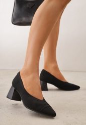 Czarne Czółenka VICES na Stożkowym Obcasie Jennibelle. Czarne czółenka damskie Born2be, bez wzorów, z materiału, klasyczne, z otwartym noskiem, bez obcasa, na słupku, bez zapięcia. Za 119.99 zł.