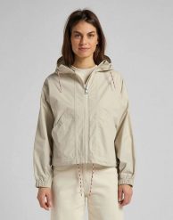 DAMSKA KURTKA PRZEJŚCIOWA LEE FISHERMAN JACKET SHARK BONE L57LSYOZ 112113172. Białe kurtki damskie Lee, l, bez wzorów, bez kaptura. Za 239.99 zł.