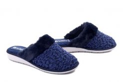 Inblu LB-109 004 granatowy, klapki damskie. Niebieskie klapki damskie Inblu, bez wzorów, bez obcasa, bez zapięcia. Za 84.99 zł.