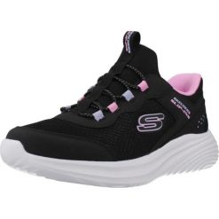Buty SKECHERS BOUNDER PRO Czarny. Czarne buty zimowe męskie Skechers, bez wzorów, z syntetyku, bez obcasa, bez zapięcia. Za 190.99 zł.