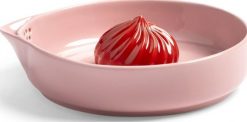 Wyciskarka do cytrusów Pudding różowa. Czerwone wyciskarki &K Amsterdam. Za 170.00 zł.