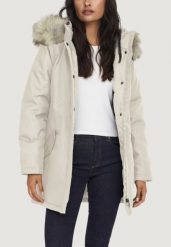 Parka Kobieta ONLY ONLNEWKATY PARKA LIFE OTW CC. Czarne parki damskie ONLY, na zimę, s, bez wzorów, bez kaptura. Za 290.25 zł.