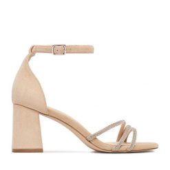 Sandały JENNY. Brązowe sandały damskie Jenny, bez wzorów, bez obcasa, na słupku, bez zapięcia. Za 129.99 zł.