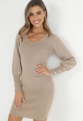 Beżowa Sukienka Dopasowana Dhamasa. Brązowe sukienki damskie Born2be, na jesień, bez wzorów, z dzianiny, eleganckie, bez kołnierzyka, bez ramiączek, mini, dopasowane. Za 129.99 zł.